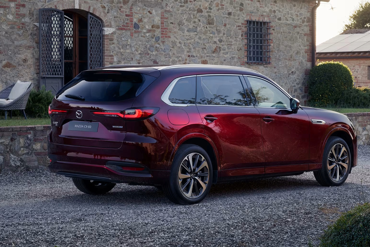 Heckansicht des Mazda CX-80